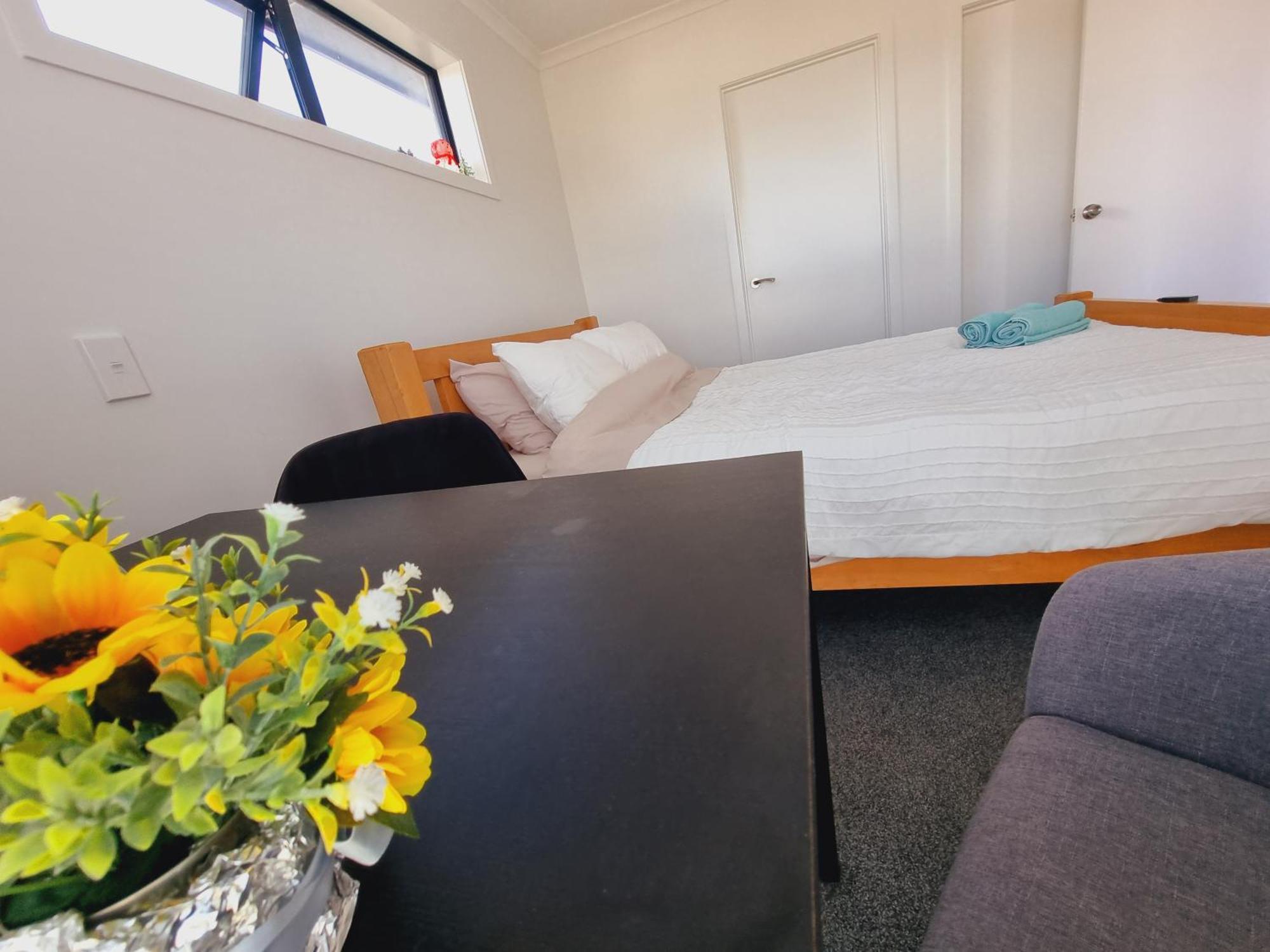The Red Door Homestay Hamilton Bagian luar foto